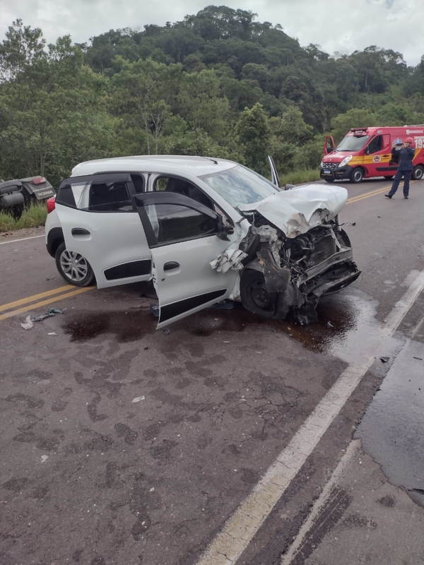 Grave Acidente Envolvendo Dois Caminhões E Dois Automóveis Resulta Em ...